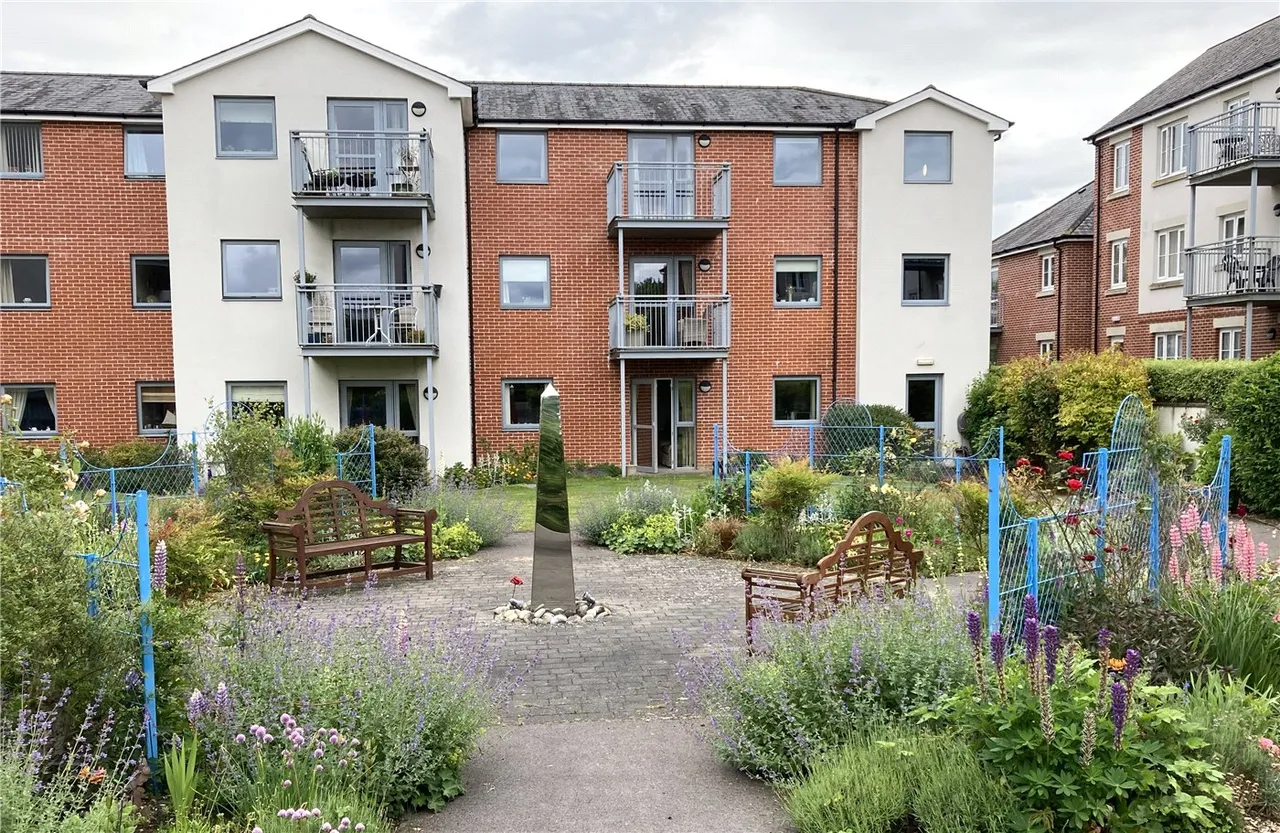 1 bed flat for sale — Lady Susan Court, New Road, Basingstoke, RG21