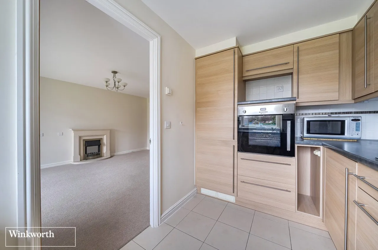 Lady Susan Court, New Road, Basingstoke, RG21, photo 8