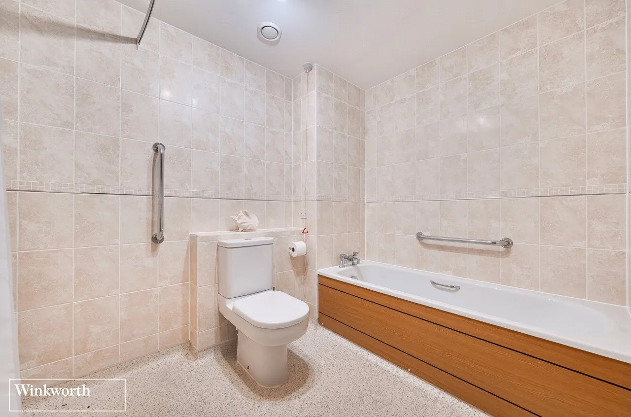 Lady Susan Court, New Road, Basingstoke, RG21, photo 12