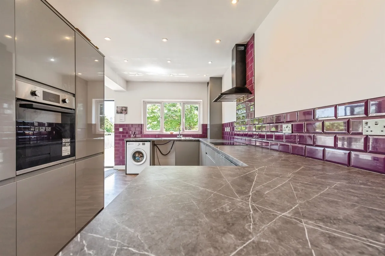 Bexhill Road, St. Leonards-On-Sea, photo 9
