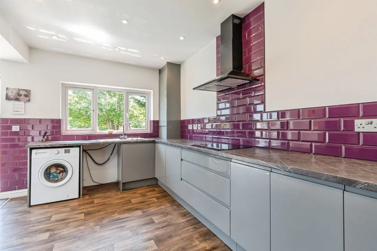 Bexhill Road, St. Leonards-On-Sea, photo 11