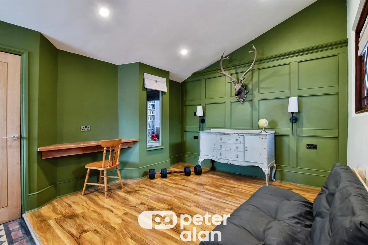 Merthyr Road, Aberdare, CF44, photo 17