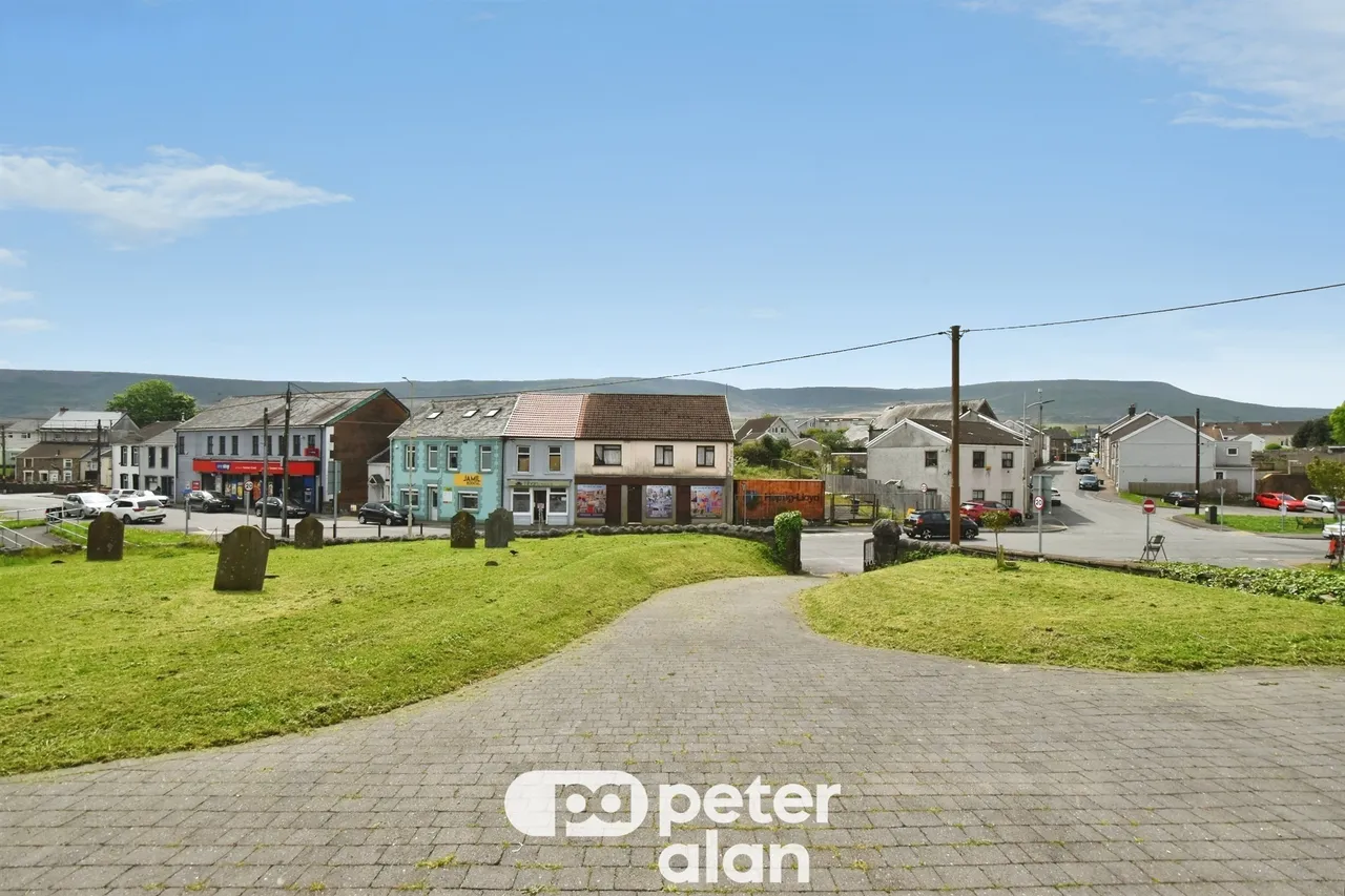 Merthyr Road, Aberdare, CF44, photo 7