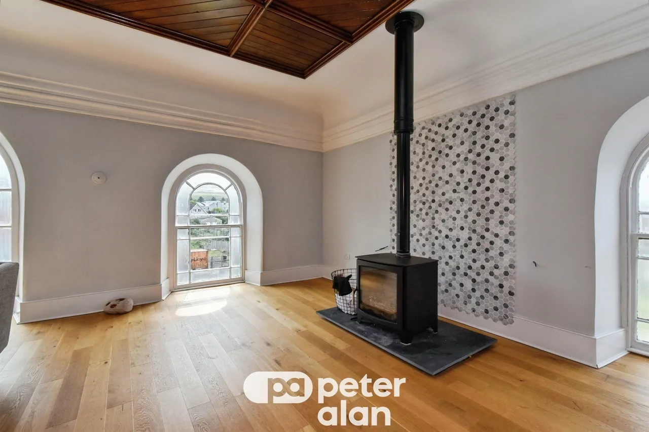 Merthyr Road, Aberdare, CF44, photo 9
