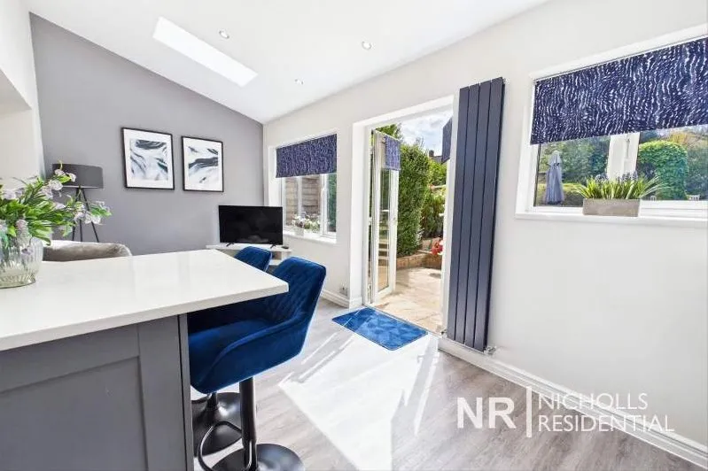 Rhodrons Avenue, Chessington, KT9, photo 10