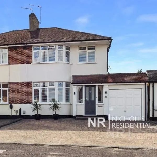 Rhodrons Avenue, Chessington, KT9, photo 26