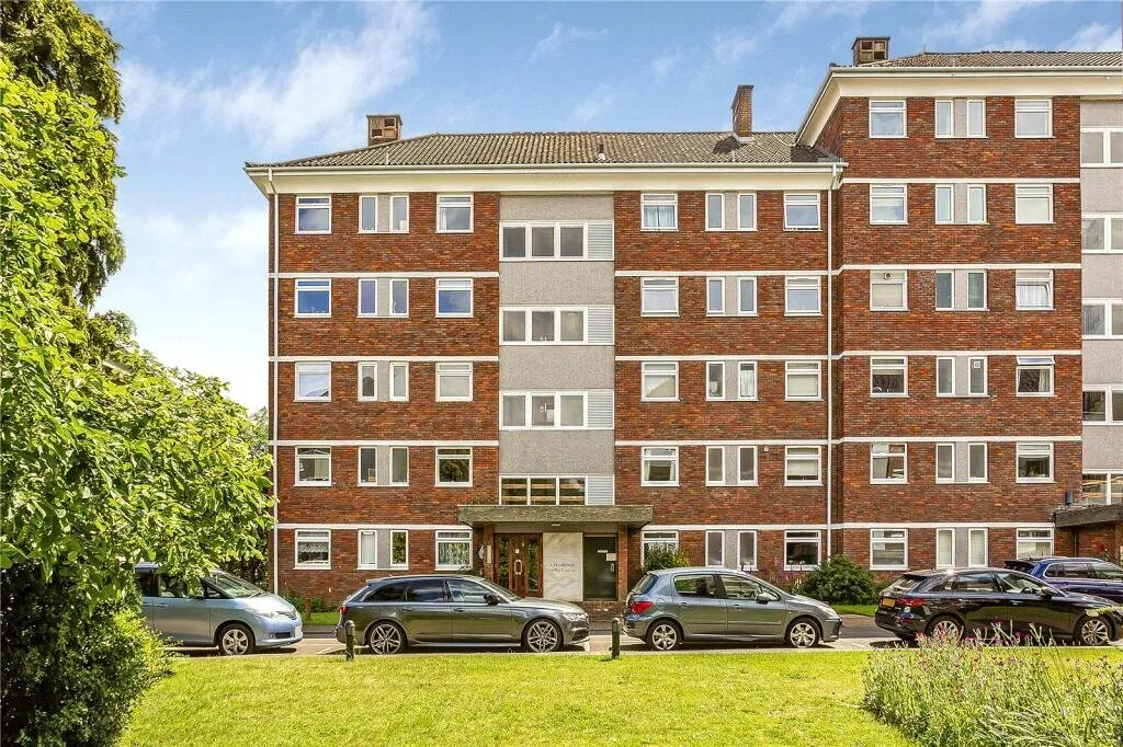 2 bed flat to rent, Sheen Road, Richmond, TW10