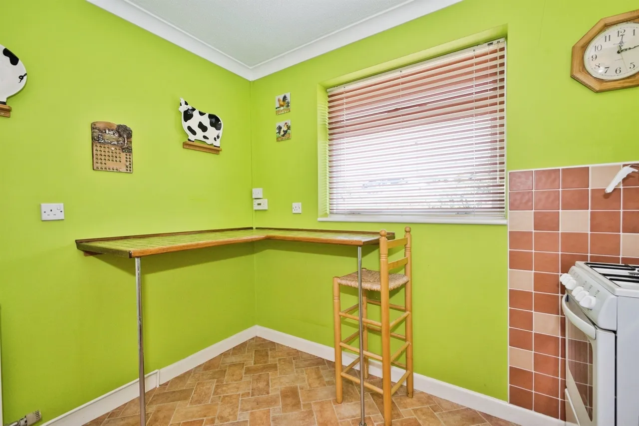 Southway Drive, Yeovil, photo 5