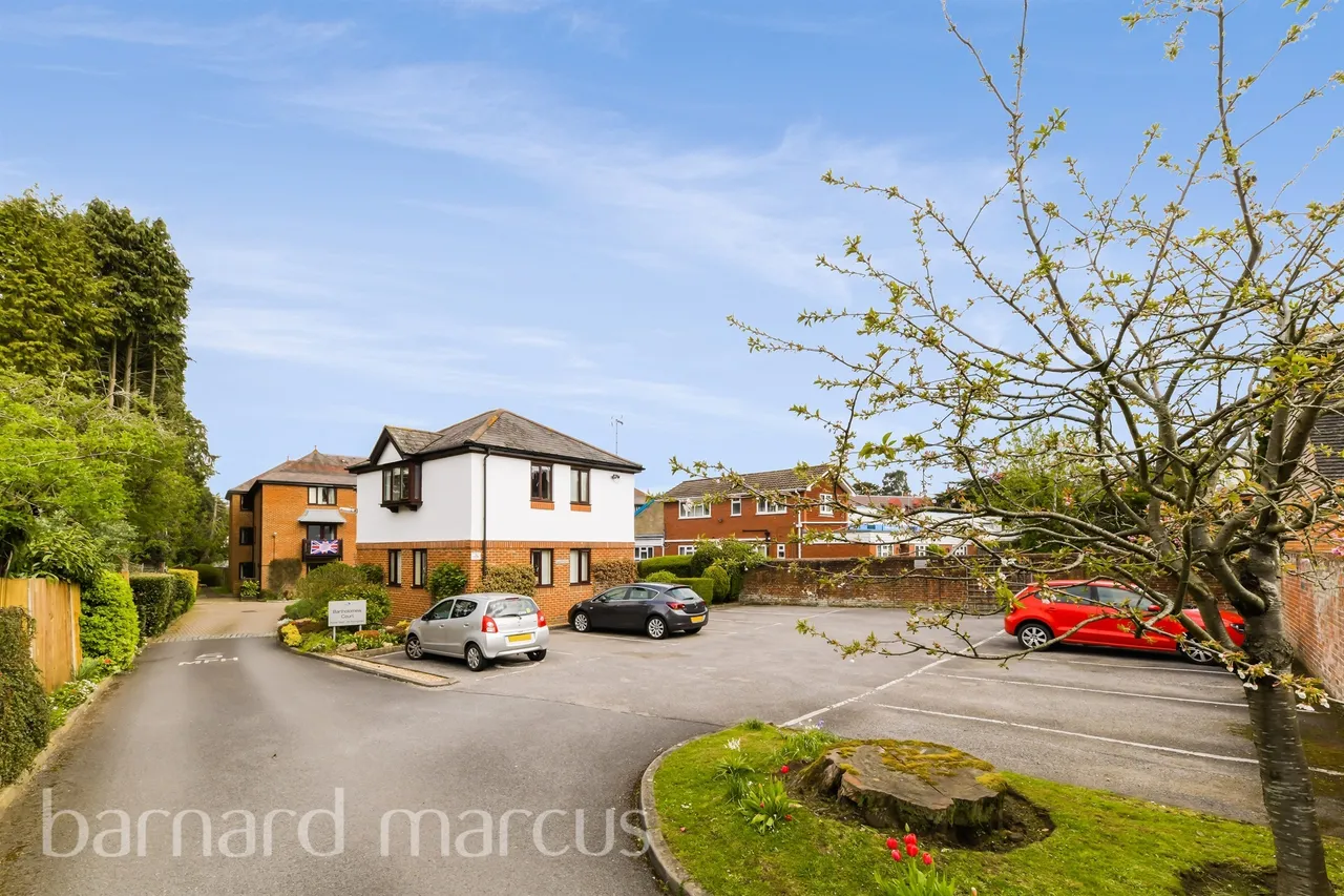 South Street, Dorking, RH4, photo 14