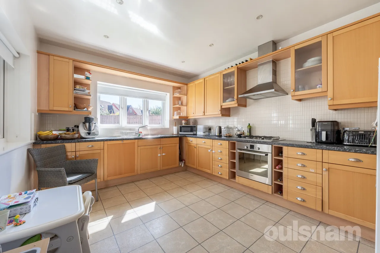 Middlepark Drive, Northfield, Birmingham, West Midlands, B31 2FL, photo 5