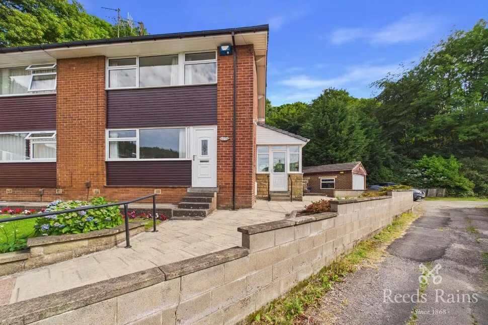 3 bed house for sale — Scar Grove, Newsome, Huddersfield, West Yorkshire, HD4
