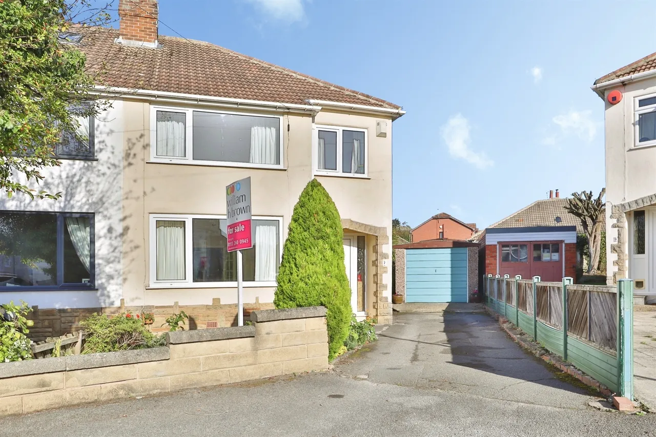 3 bed house for sale, Temple Park Close, Leeds, LS15
