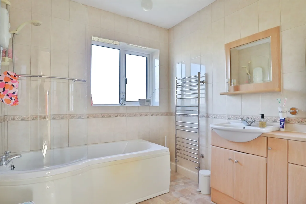 Temple Park Close, Leeds, LS15, photo 11