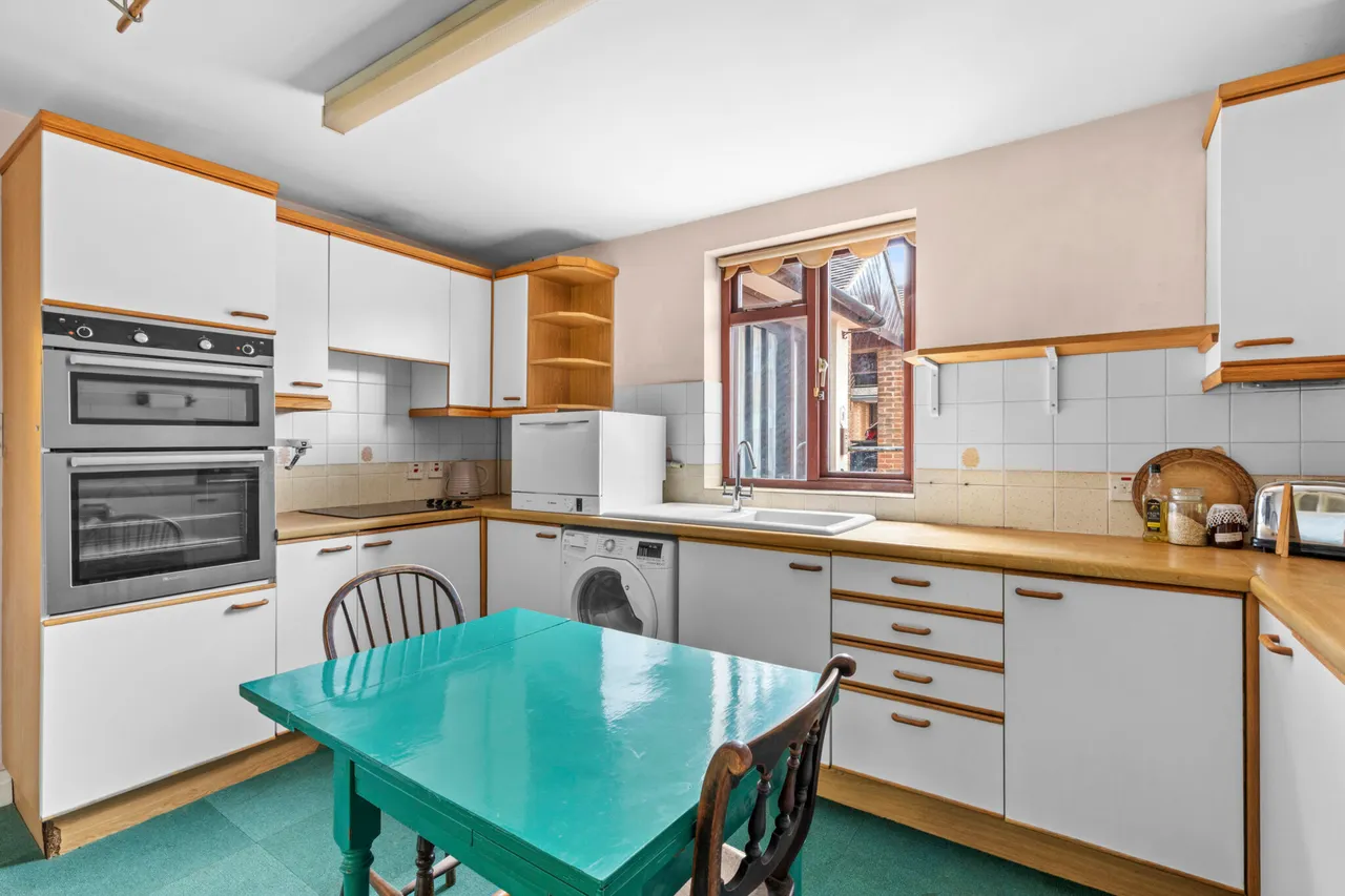 Woods Place, Wendover, HP22, photo 4