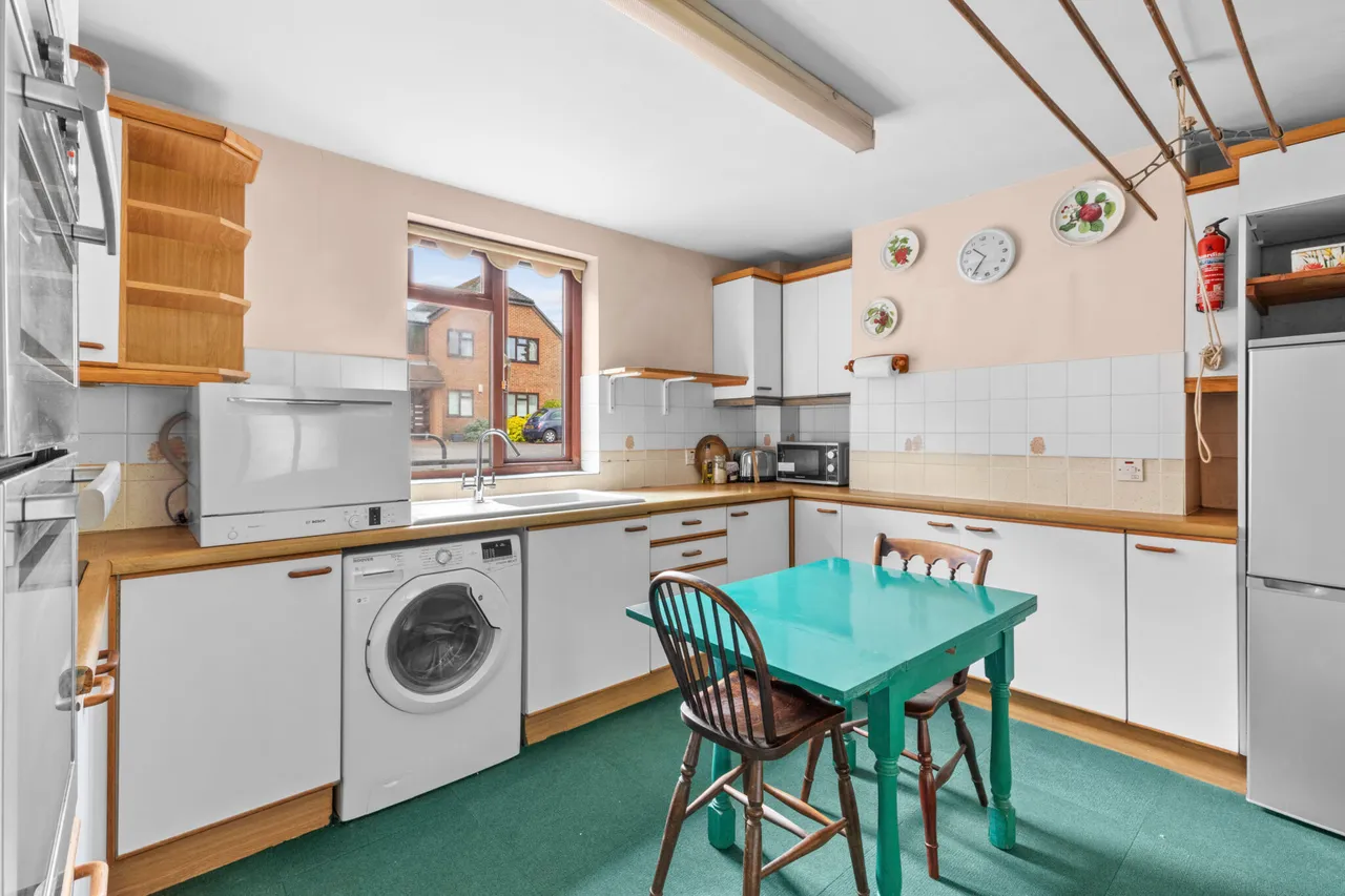 Woods Place, Wendover, HP22, photo 2