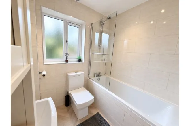 Royton Drive, Whittle-Le-Woods, PR6, photo 30