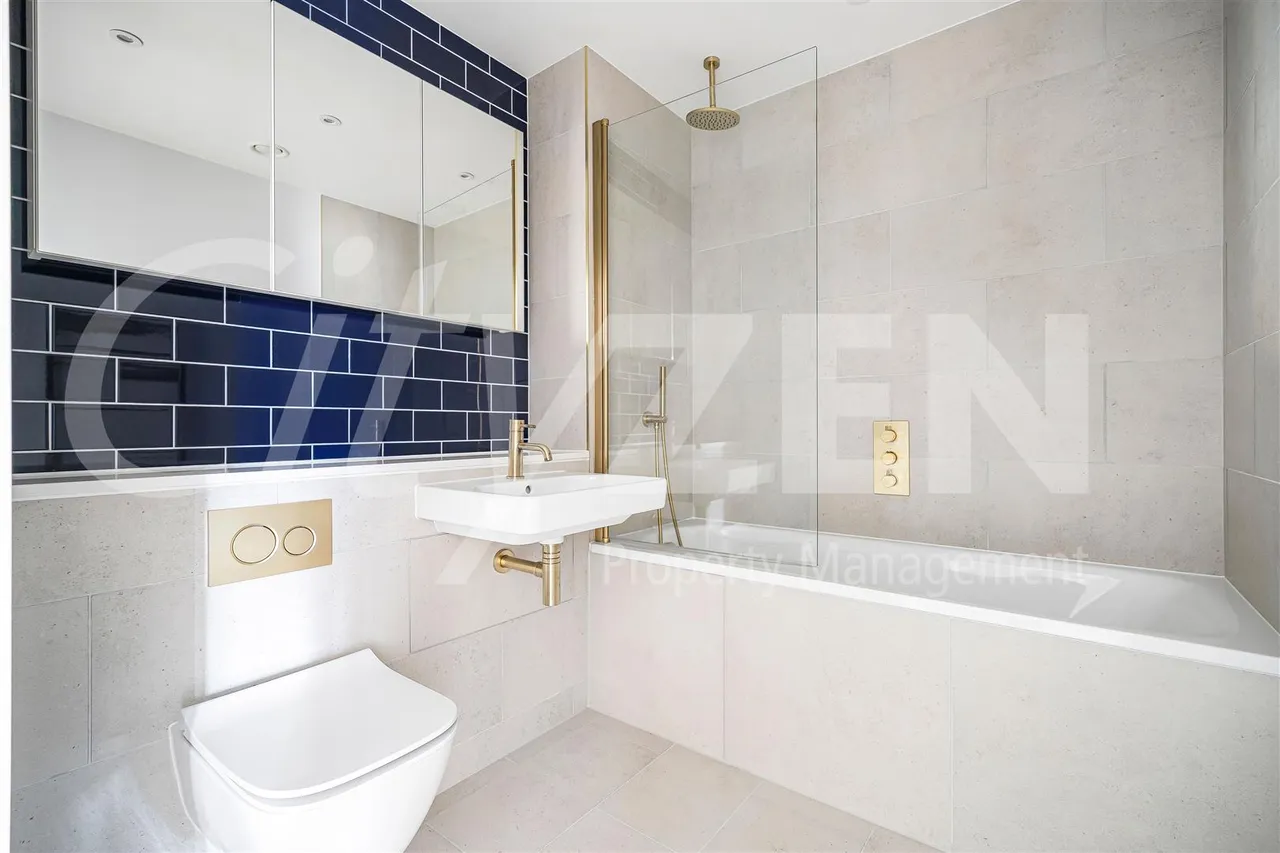 Fulton Road, Wembley, HA9, photo 32
