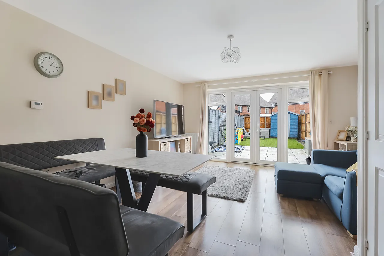 Burgess Road, Horley, RH6, photo 4