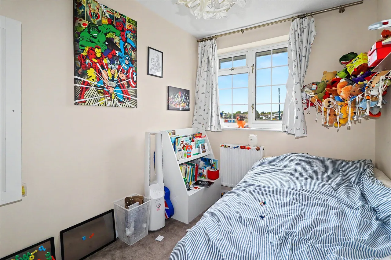 Loop Road, Woking, GU22, photo 13