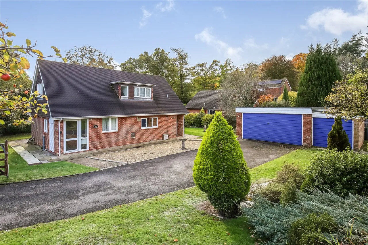 Lights Lane, Alderbury, Salisbury, Wiltshire, SP5 3AL, photo 16