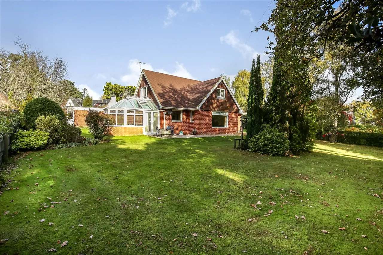 Lights Lane, Alderbury, Salisbury, Wiltshire, SP5 3AL, photo 14