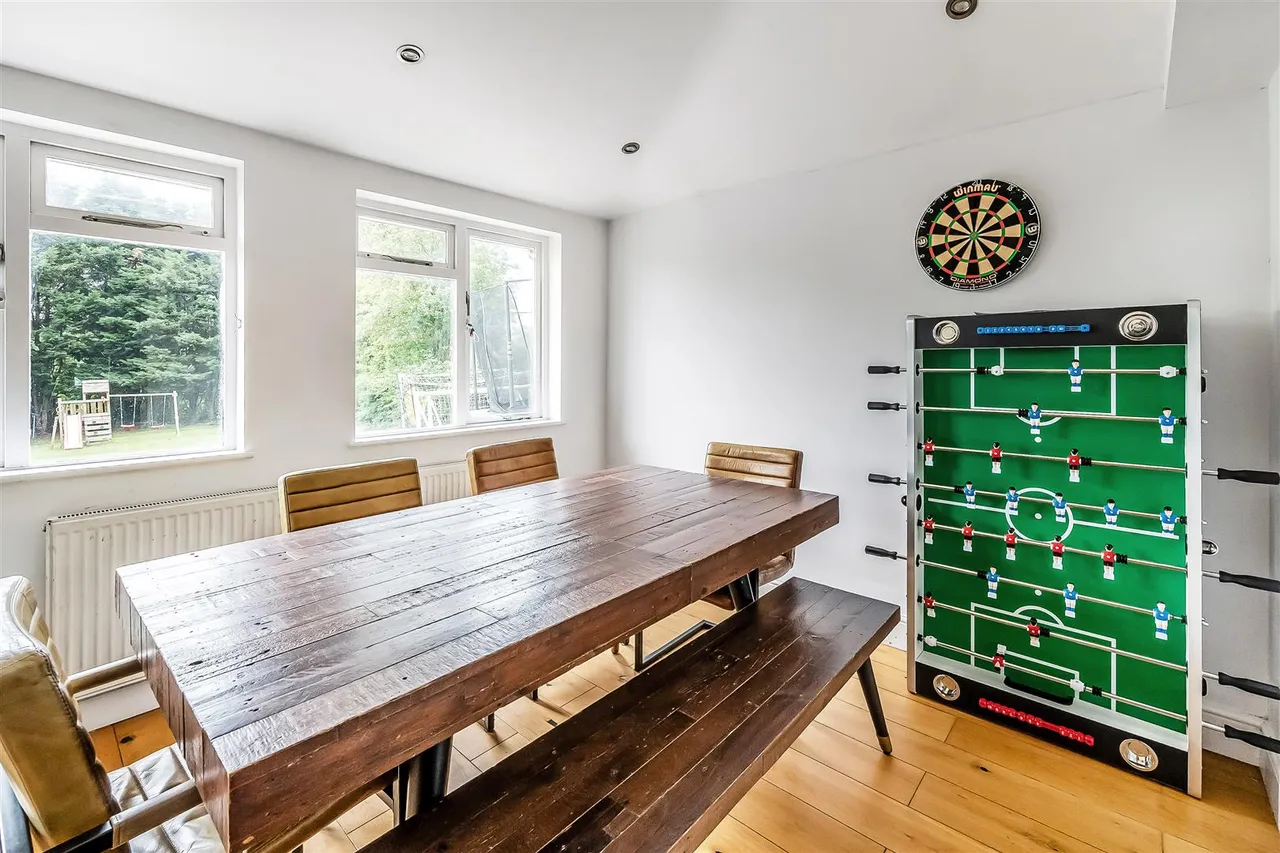Monks Green, Fetcham, KT22, photo 5