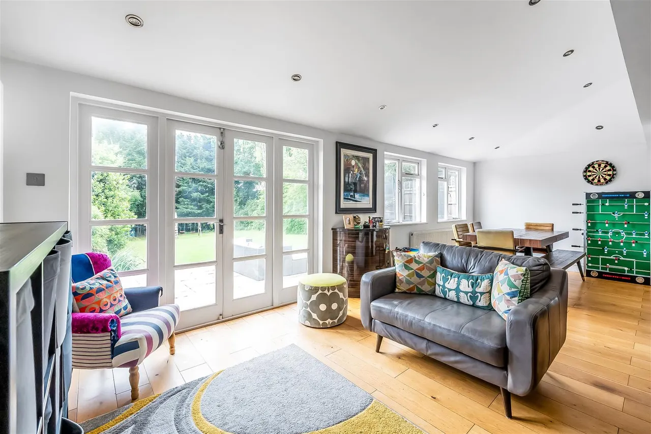 Monks Green, Fetcham, KT22, photo 4
