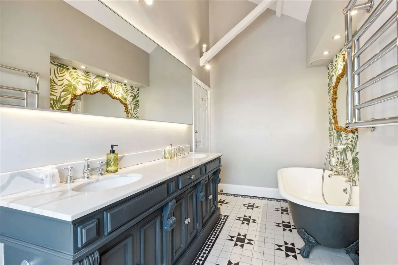 Holland Park Avenue, London, W11 4UE, photo 10