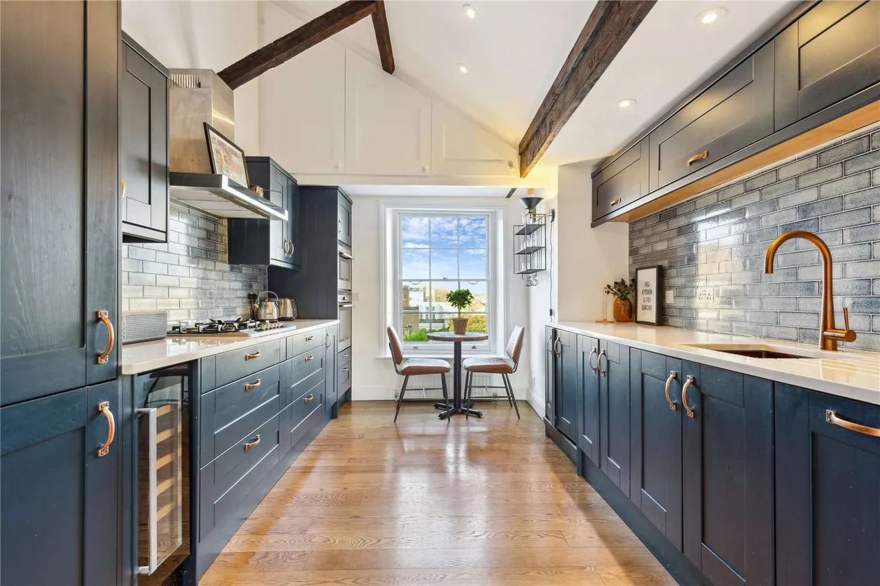 Holland Park Avenue, London, W11 4UE, photo 4