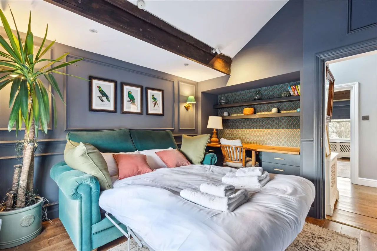 Holland Park Avenue, London, W11 4UE, photo 12