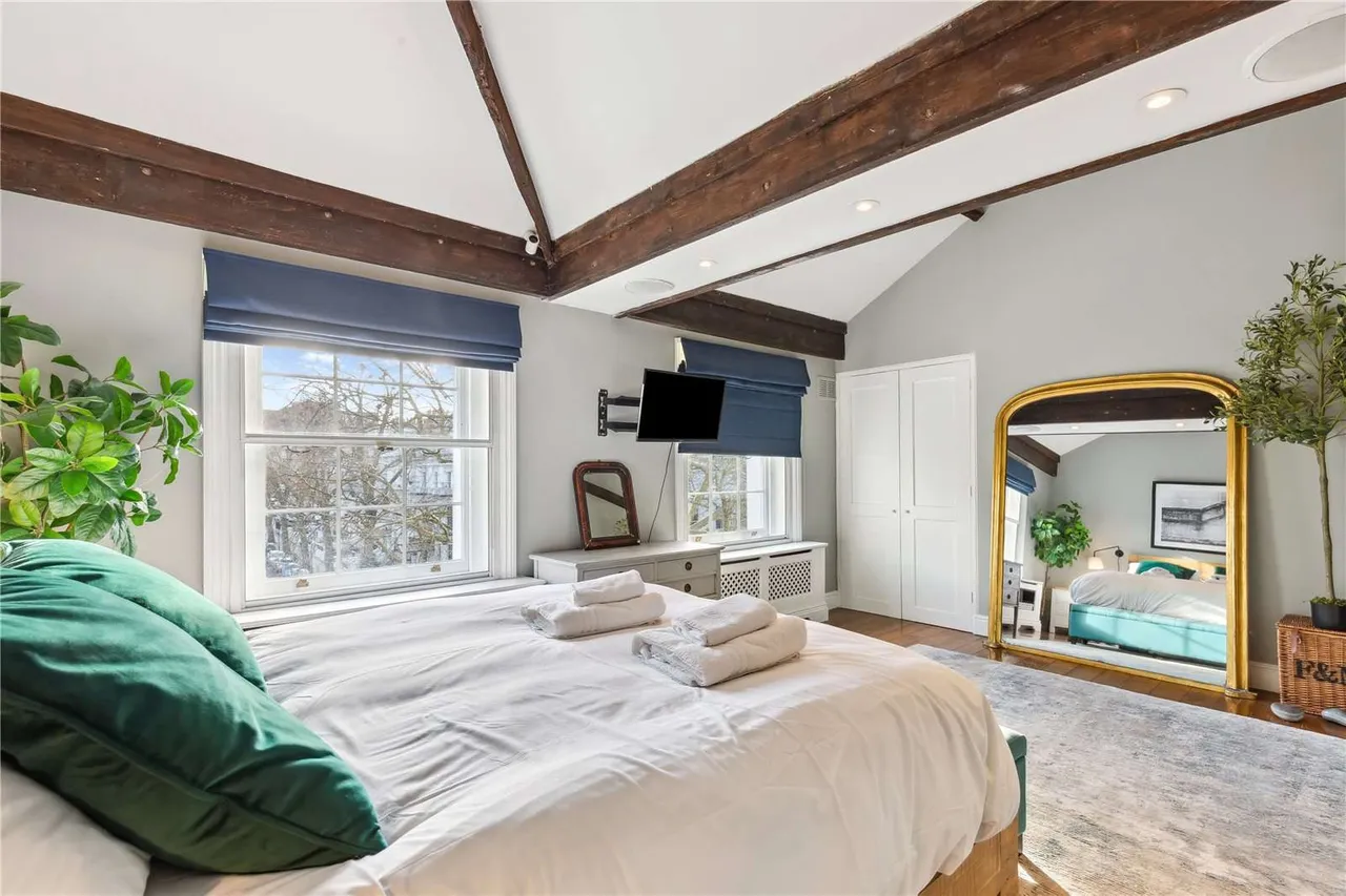 Holland Park Avenue, London, W11 4UE, photo 6
