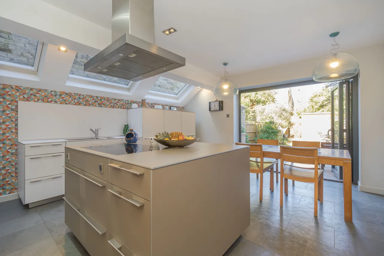 Queensmill Road, London, SW6, photo 2