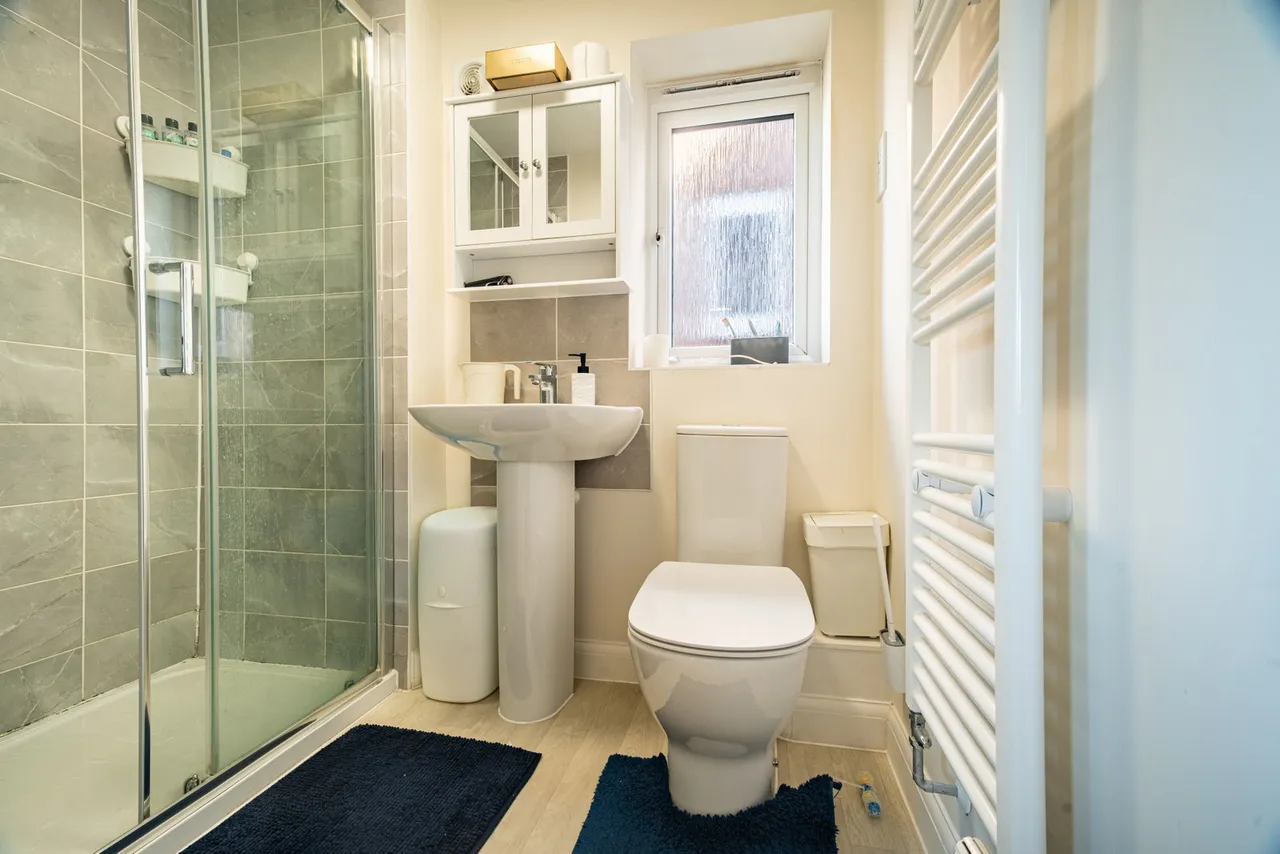 Kitchener Drive, Eaton Leys, MK17, photo 13