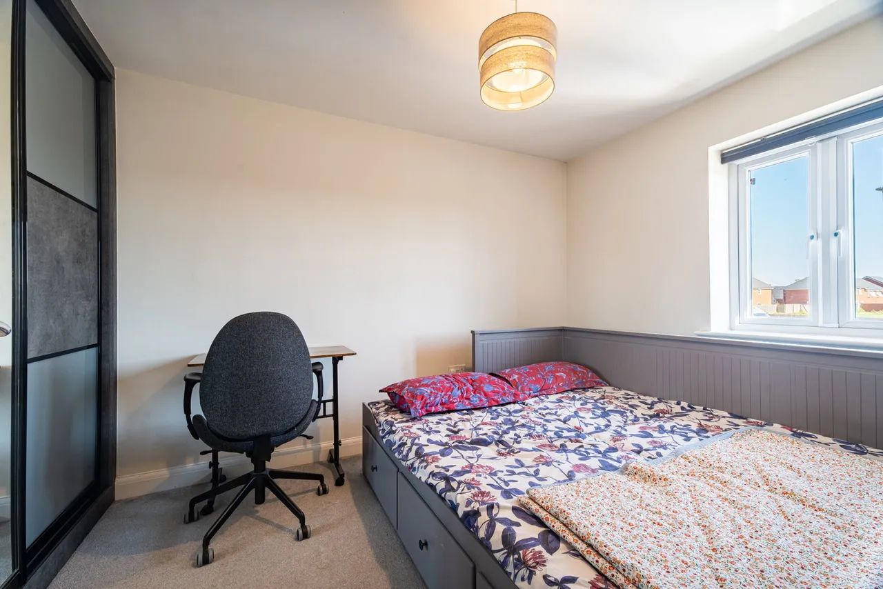 Kitchener Drive, Eaton Leys, MK17, photo 17