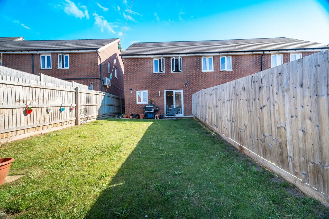 Kitchener Drive, Eaton Leys, MK17, photo 19