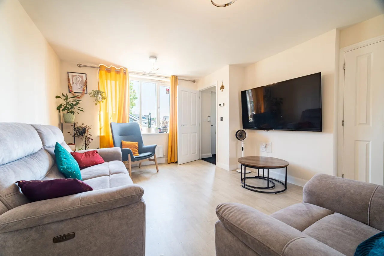 Kitchener Drive, Eaton Leys, MK17, photo 8