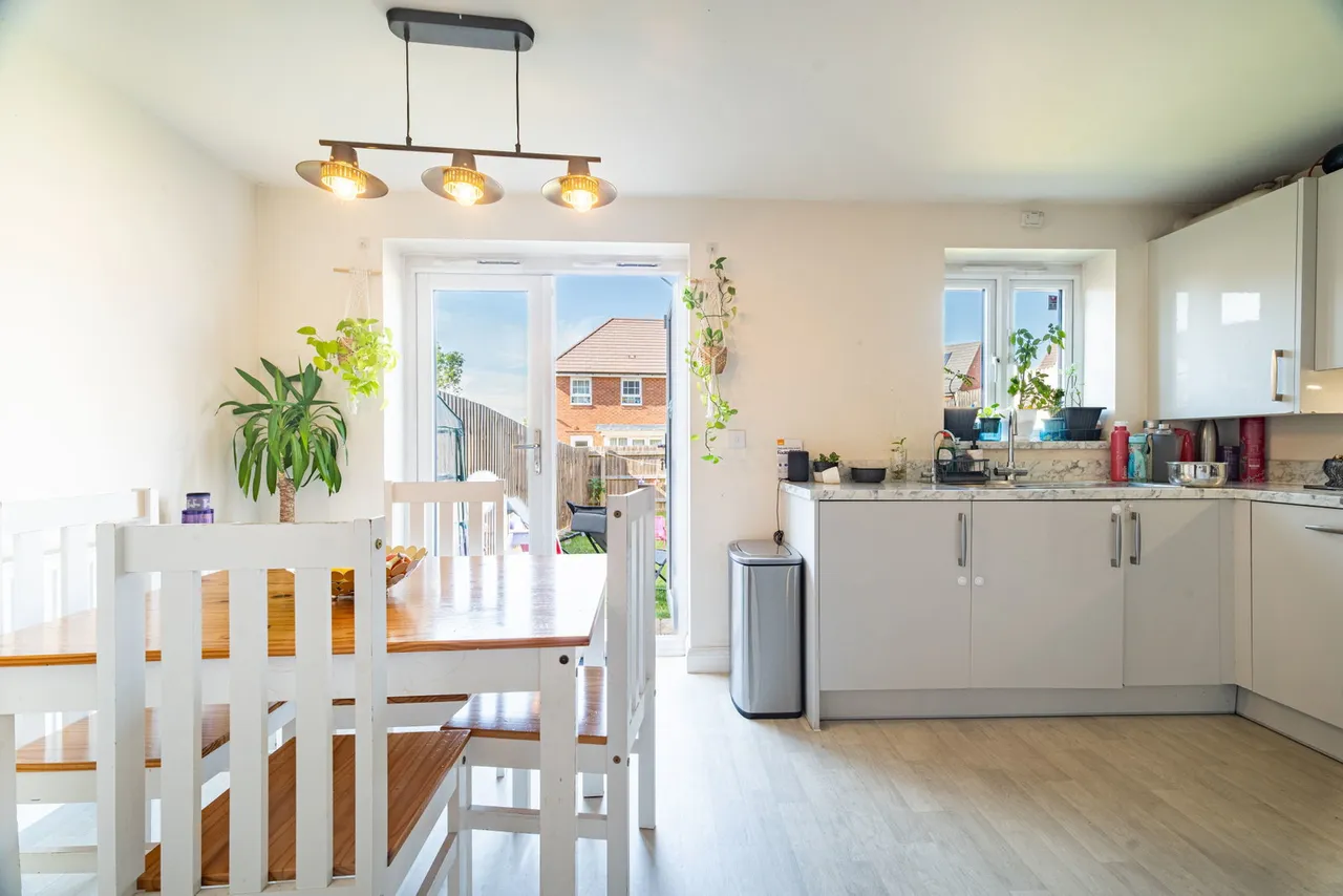 Kitchener Drive, Eaton Leys, MK17, photo 3