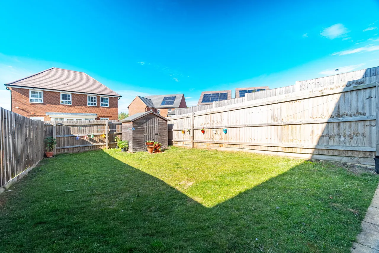 Kitchener Drive, Eaton Leys, MK17, photo 18