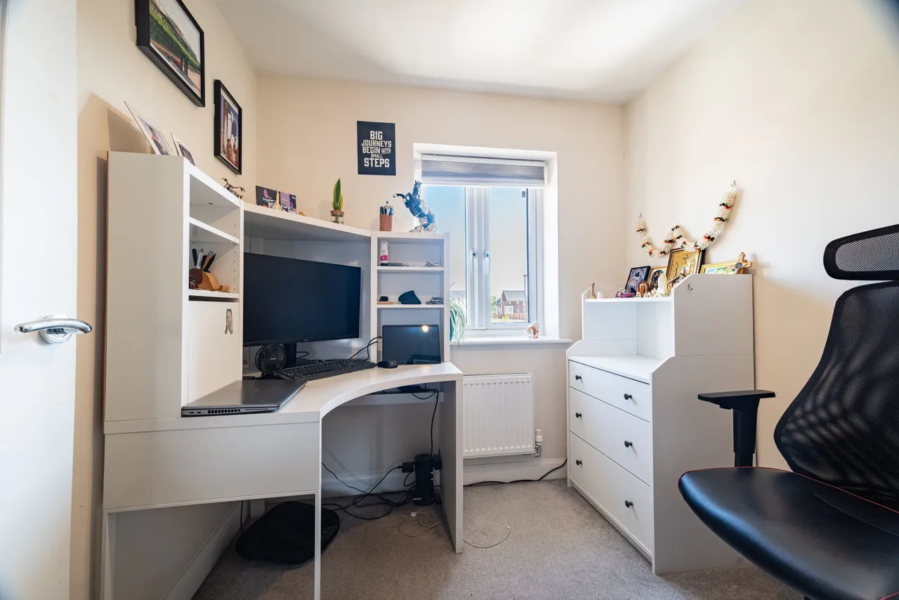 Kitchener Drive, Eaton Leys, MK17, photo 16