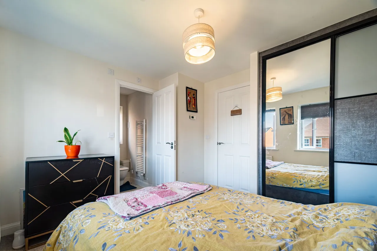 Kitchener Drive, Eaton Leys, MK17, photo 12