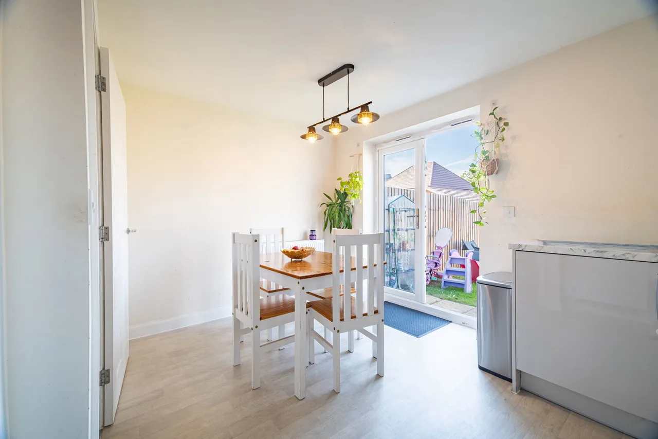 Kitchener Drive, Eaton Leys, MK17, photo 4