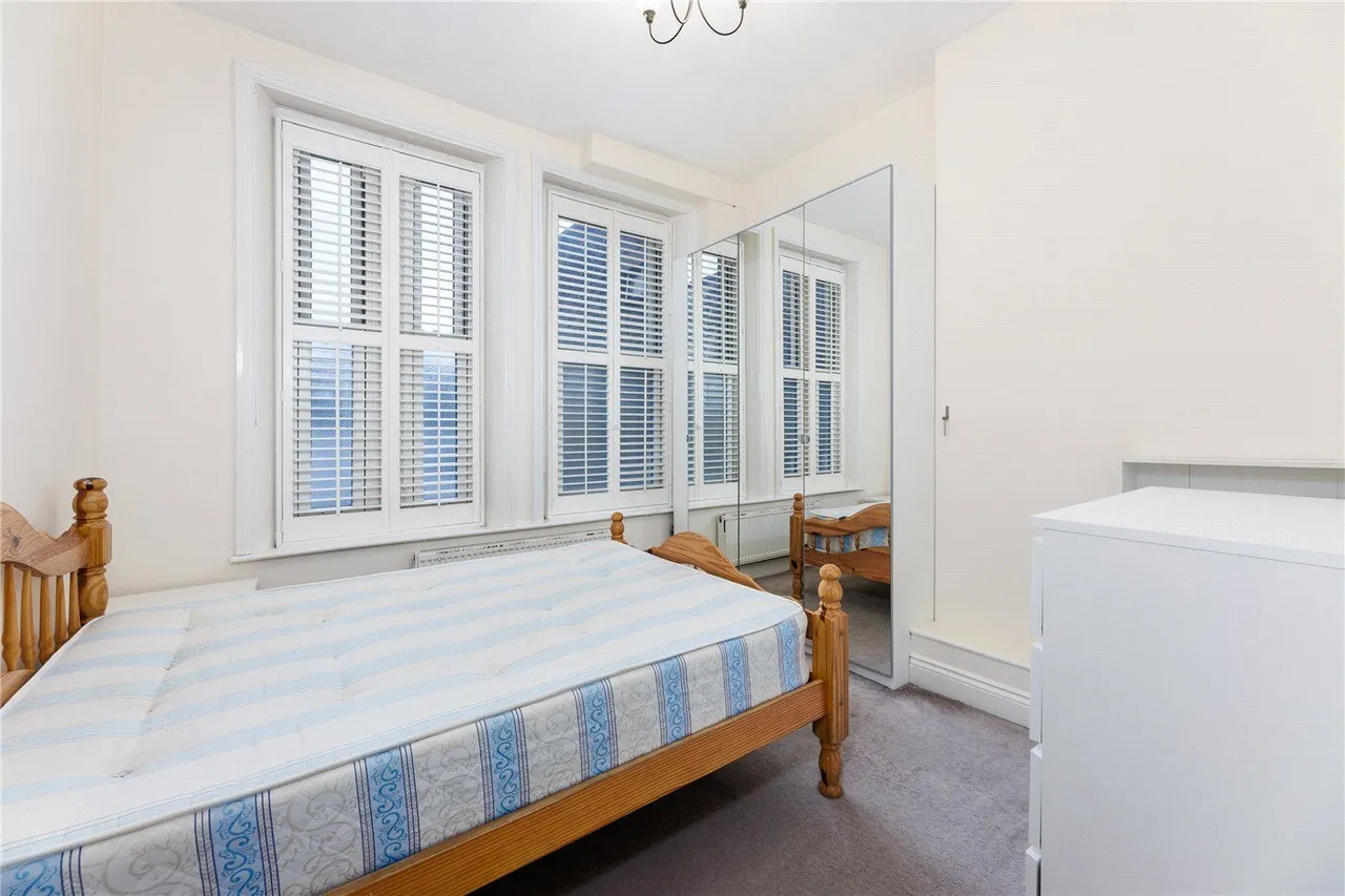 Putney High Street, London, SW15, photo 5