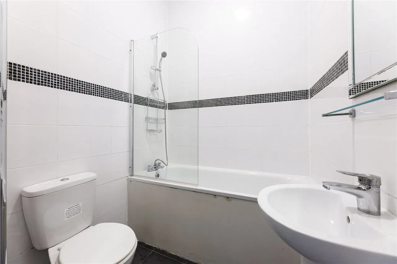 Putney High Street, London, SW15, photo 6