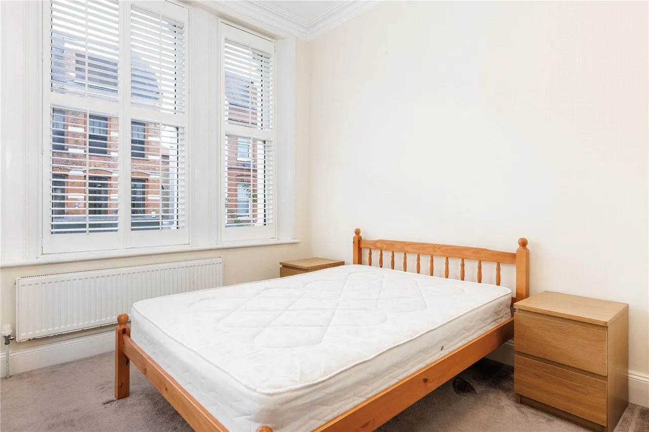 Putney High Street, London, SW15, photo 4