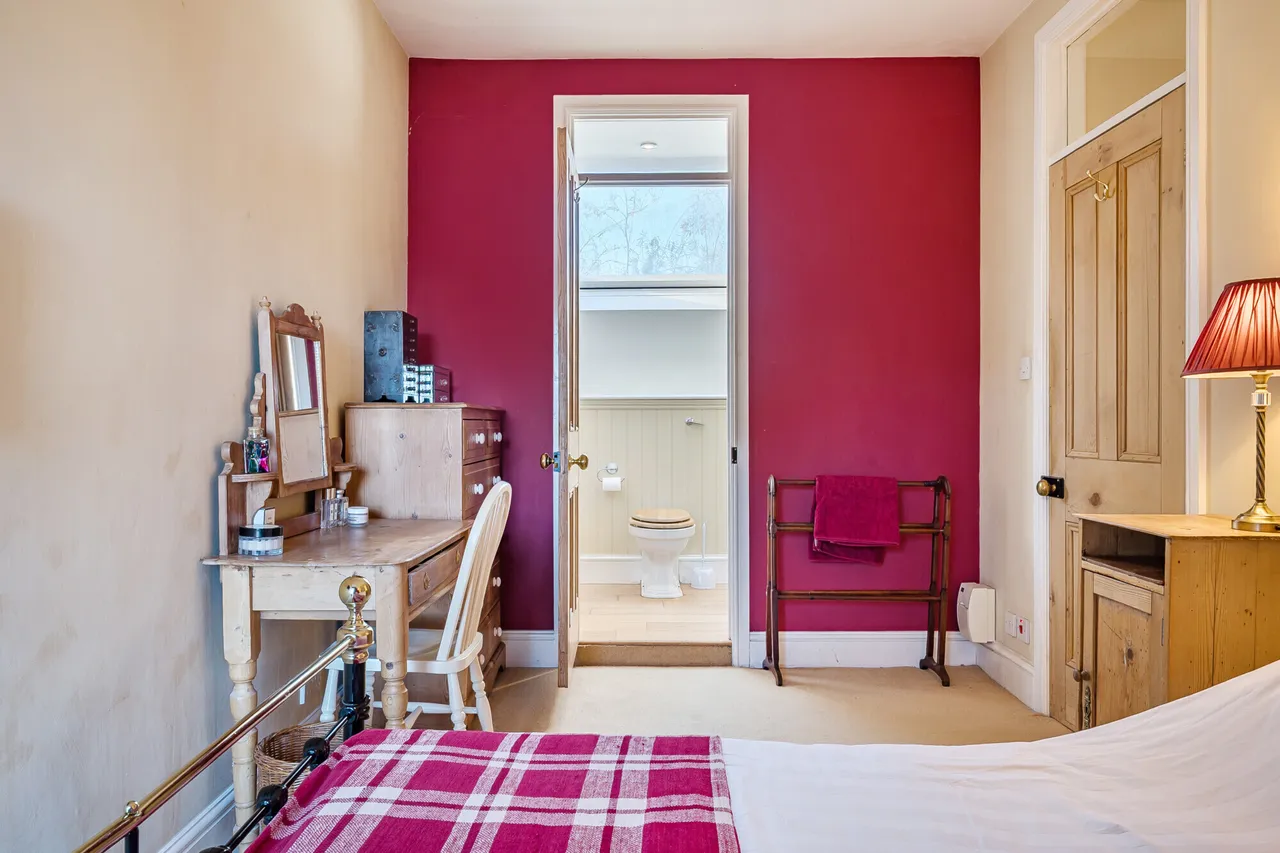 Russley Park, Marlborough, SN8, photo 9