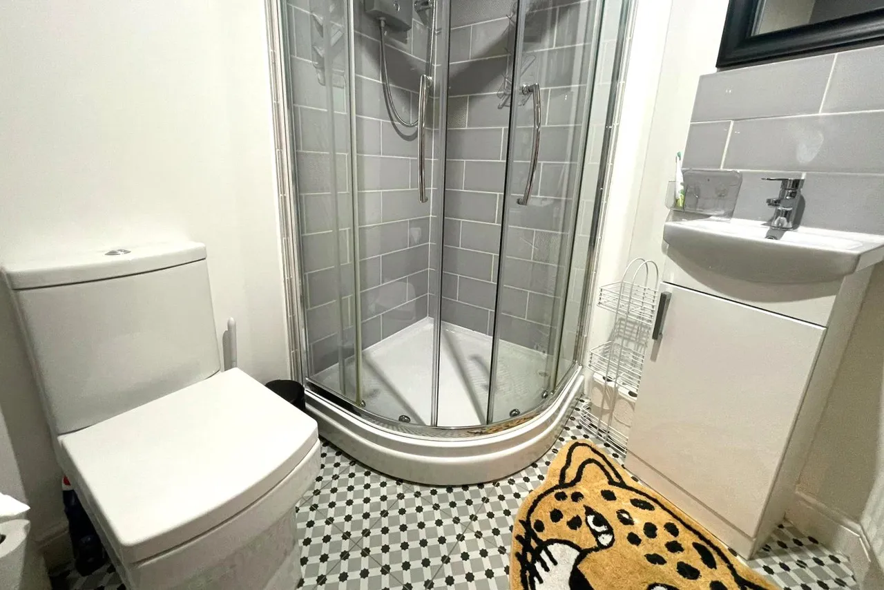 Exeter Road, Ash, Surrey, GU12 6SS, photo 14