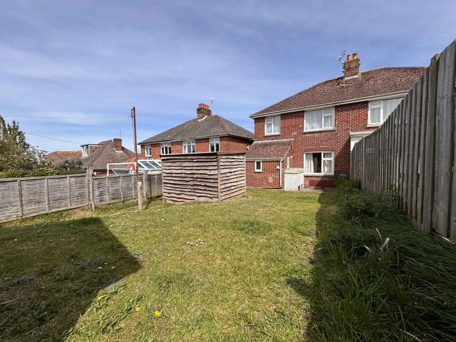 School Lane, Carisbrooke, PO30, photo 3