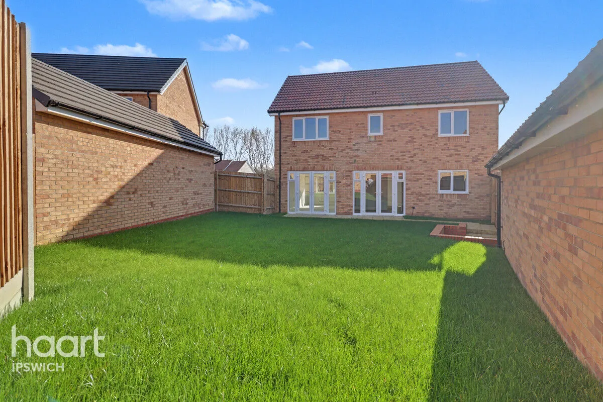 Pinewood Grange, Ipswich, IP14, photo 26