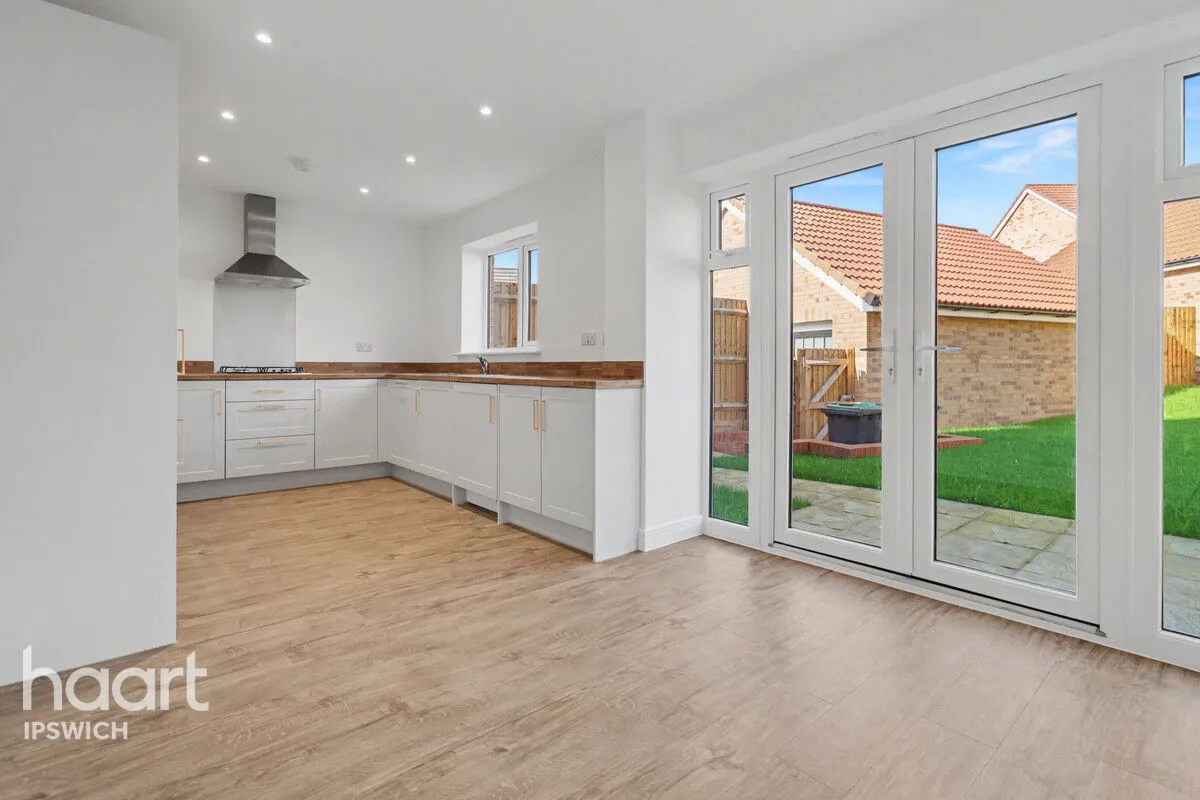Pinewood Grange, Ipswich, IP14, photo 12
