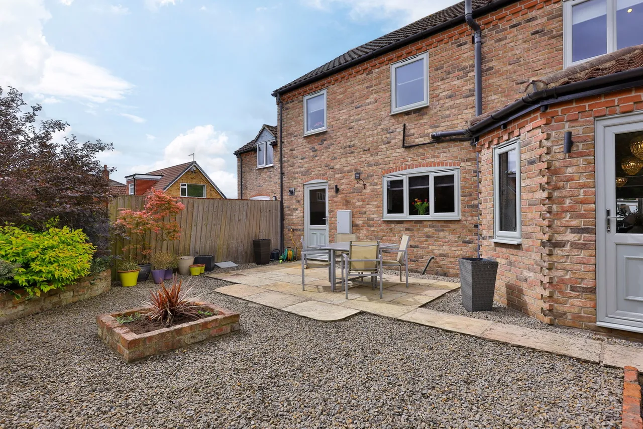 Roman Close, Hayton, photo 26